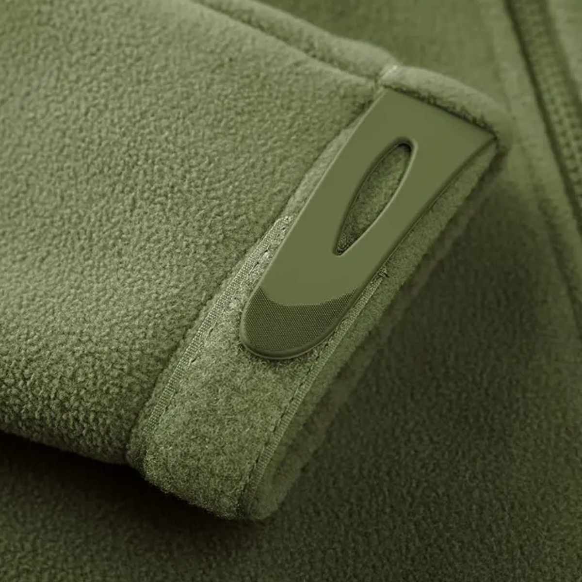 The Padova Men’s Warm Tactical Fleece Jacket with Zipper Pockets