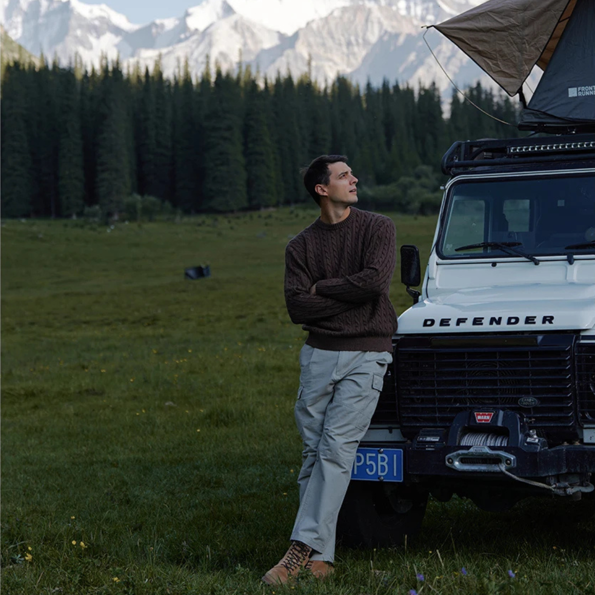 The Hever Men’s Cable Knit Crew Neck Sweater