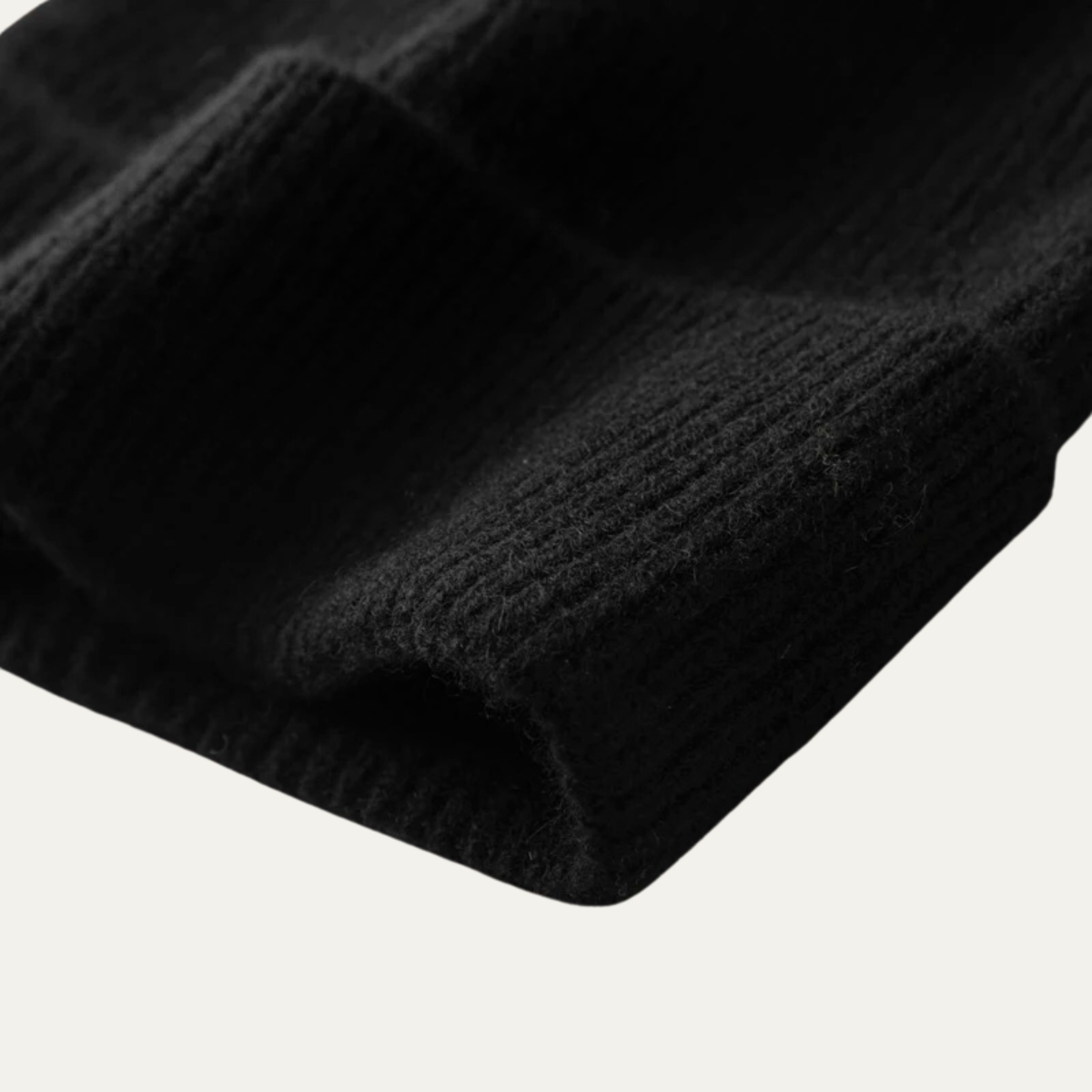 The Rockford Men's Soft Ribbed Knit Cashmere Beanie