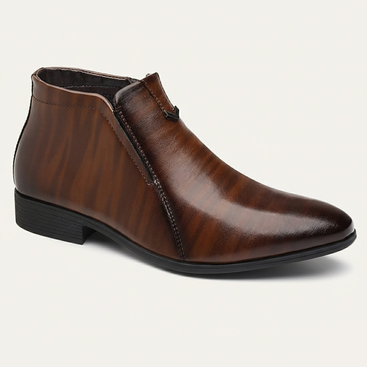 The Mantova Men's Pointed Toe Vintage Leather Ankle Boots