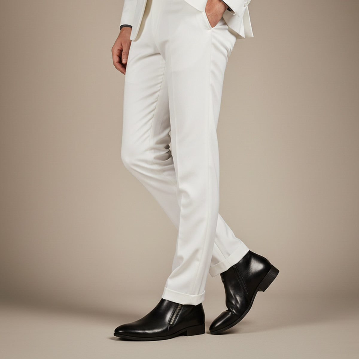 The Mantova Men's Pointed Toe Vintage Leather Ankle Boots