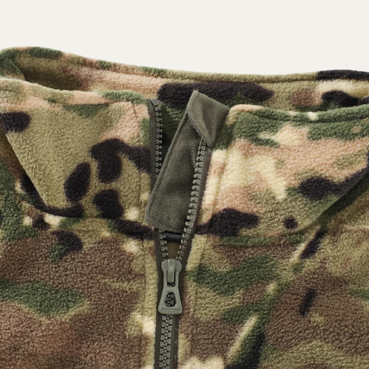 The Lecco Men’s Warm Outdoor Zip Up Fleece Camouflage Jacket