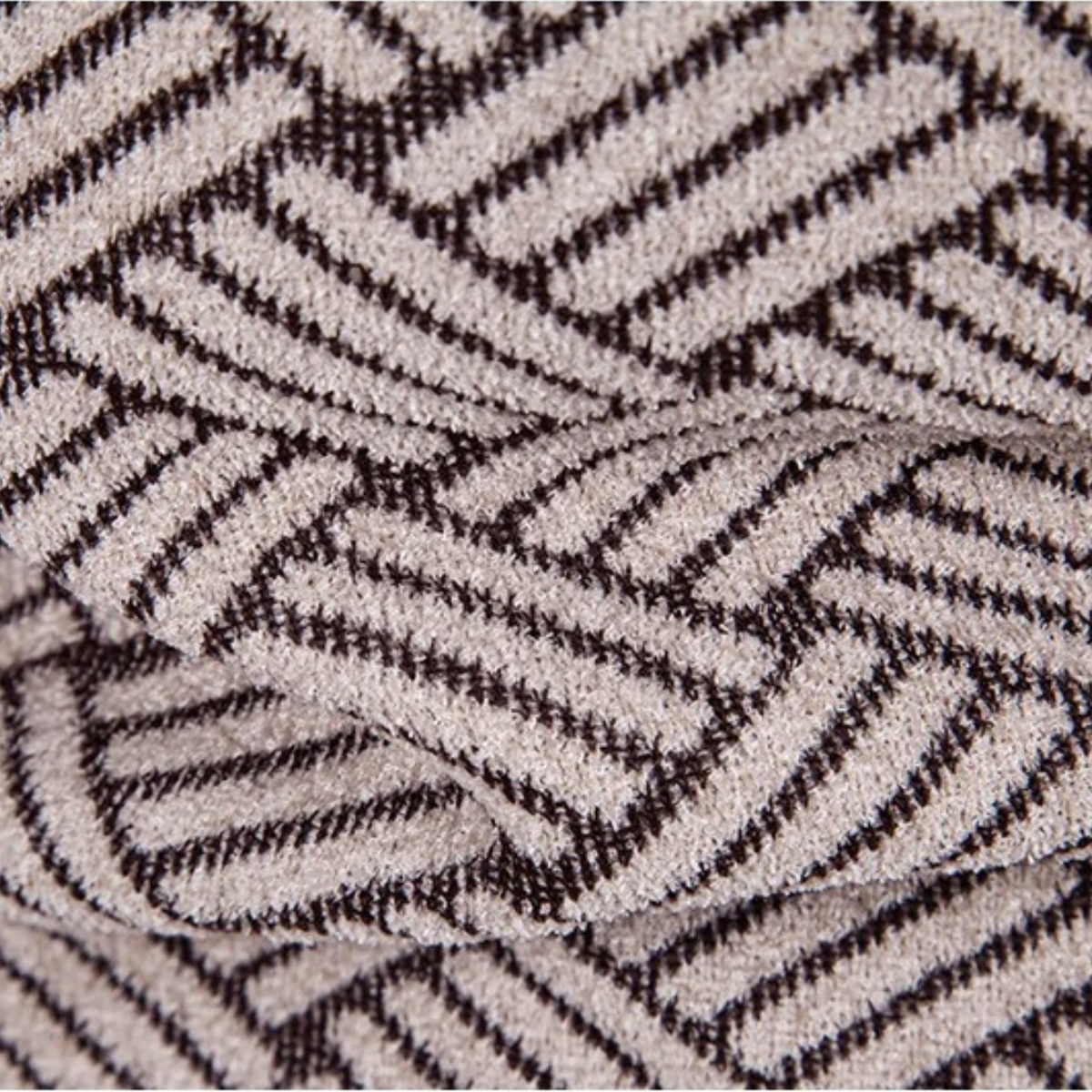 The Volterra Men’s Elegant Knit Diamond Pattern Jacket with Stand Collar