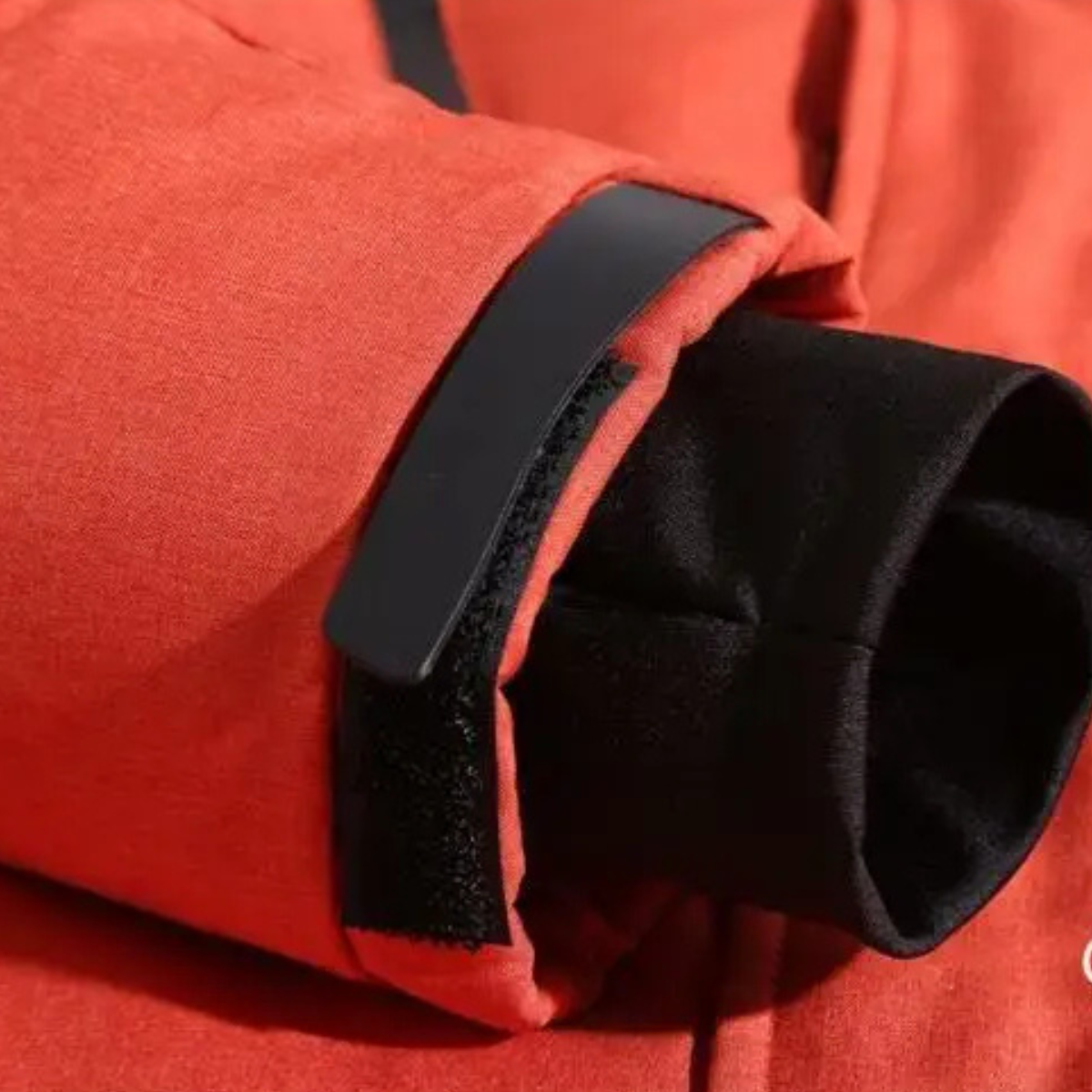 The Conwy Men’s Warm Hooded Puffer Outdoor Jacket