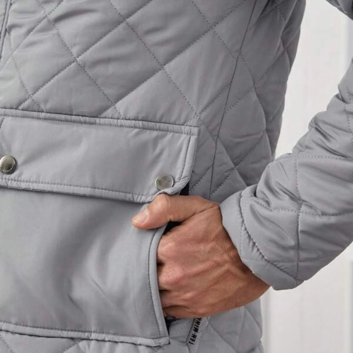 The Cotswolds Men's Warm Winter Quilted Jacket