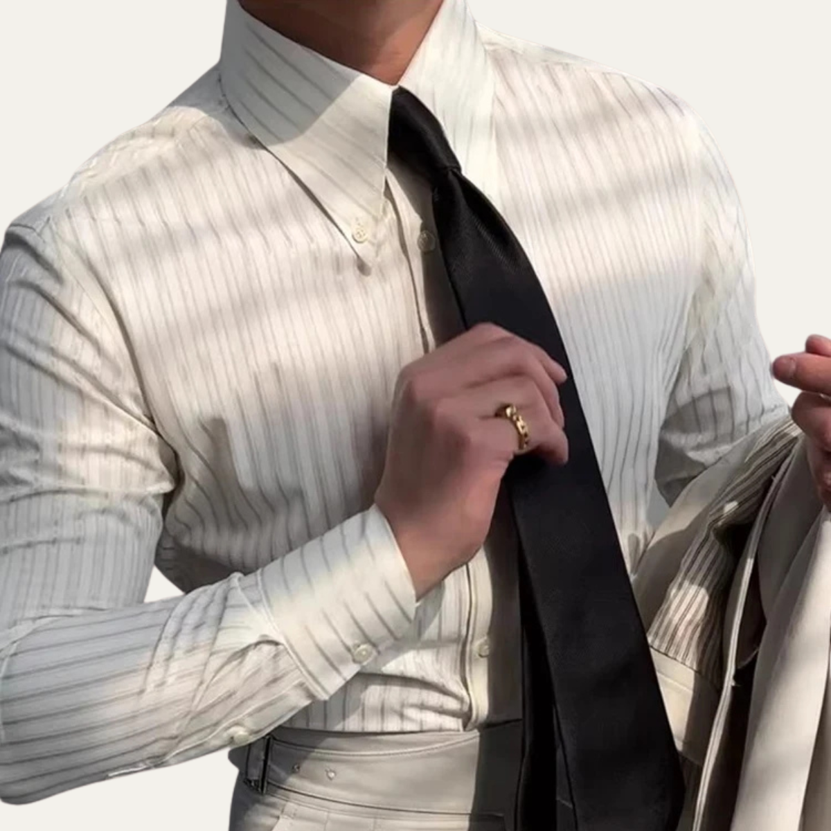 The Volterra Men's Vintage Slim Fit  Button Up Shirt