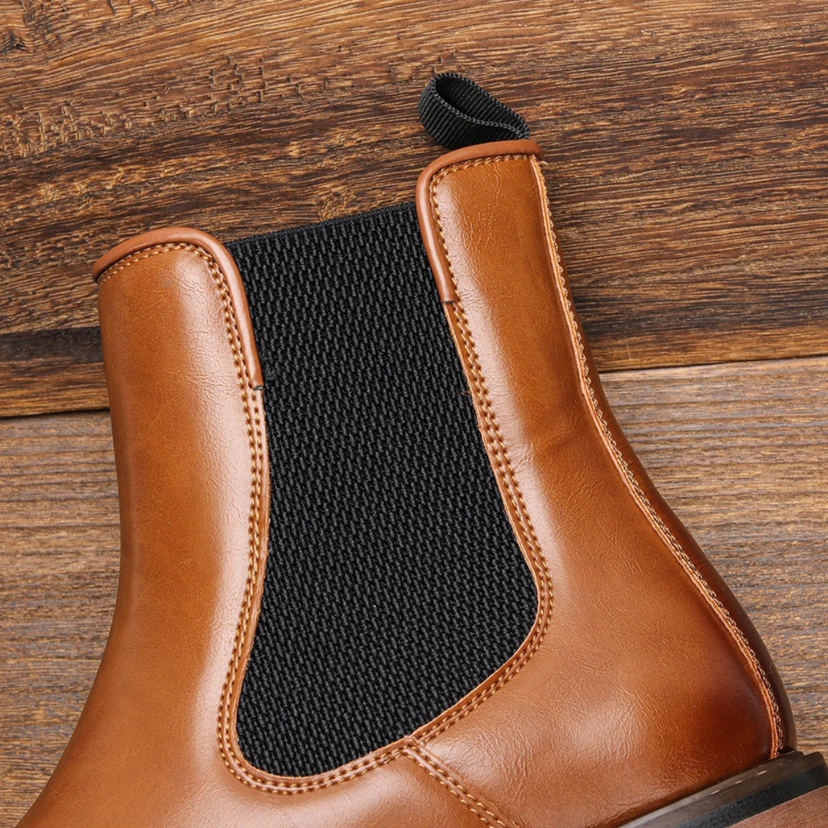 The Giudecca Men's Elastic Side Panels Leather Chelsea Boots