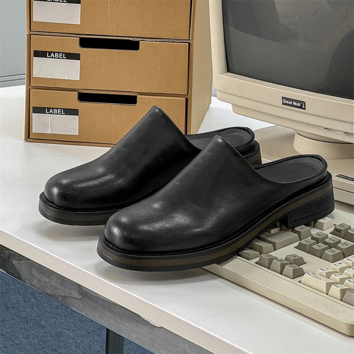 The Loughton Men's Black Leather Mule Slip-On Casual Clogs