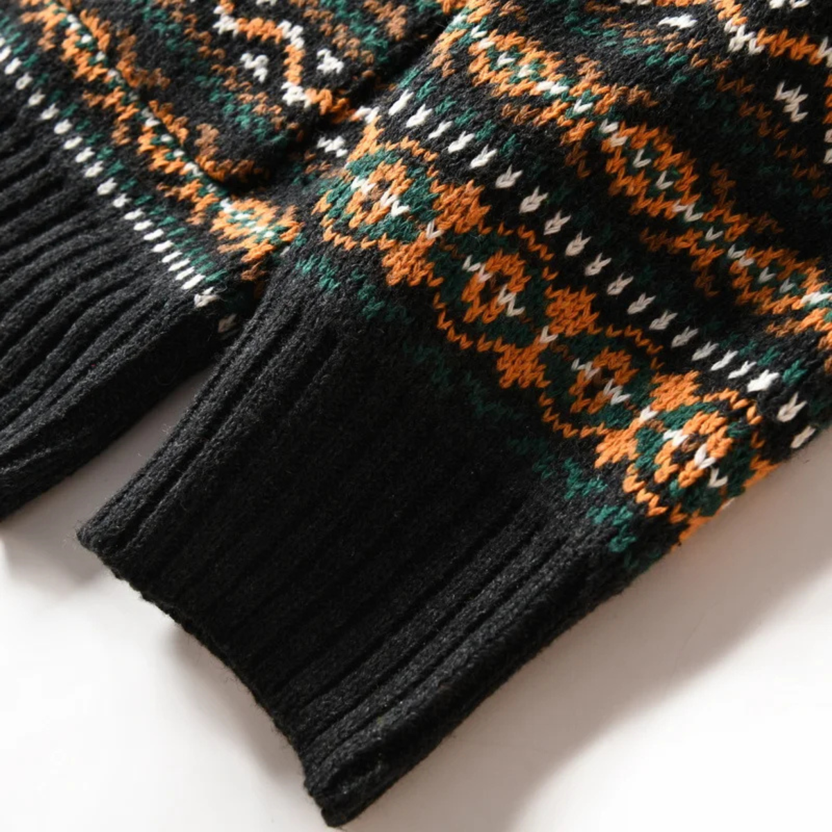 The Monopoli Men’s Nordic Retro Patterned Button Up Cardigan