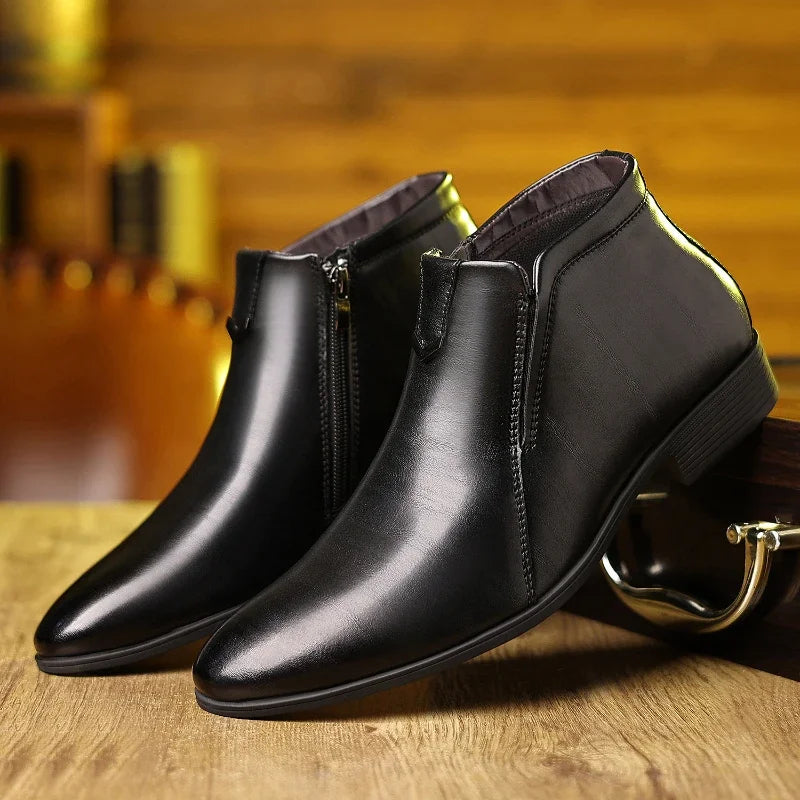 The Mantova Men's Pointed Toe Vintage Leather Ankle  Boots