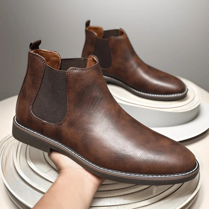 The Fort William Men's Stylish Comfortable Leather Chelsea Boots