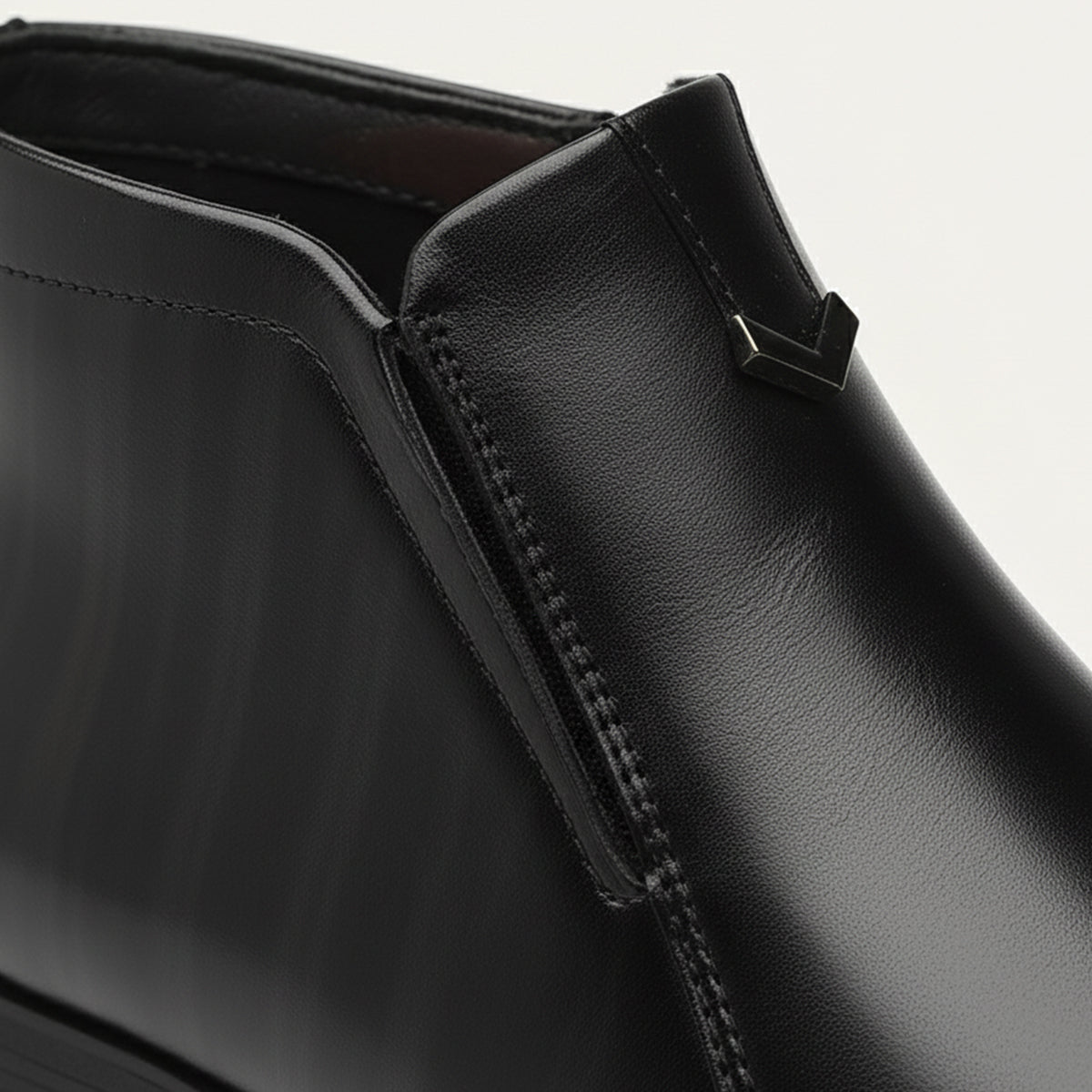 The Mantova Men's Pointed Toe Vintage Leather Ankle  Boots